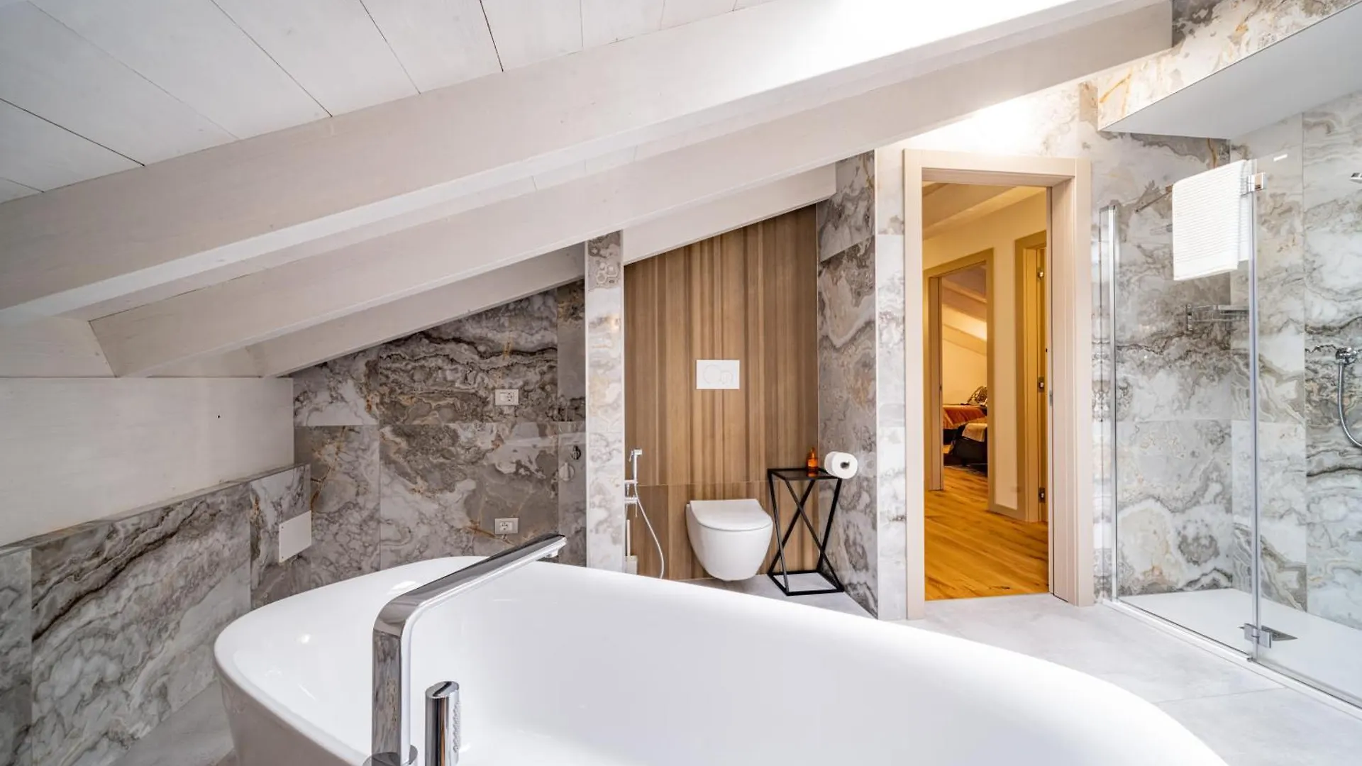 Lake Breeze Apartment Sirmione