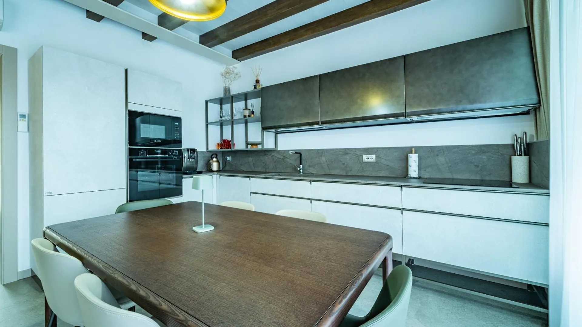 Lake Breeze Apartment Sirmione