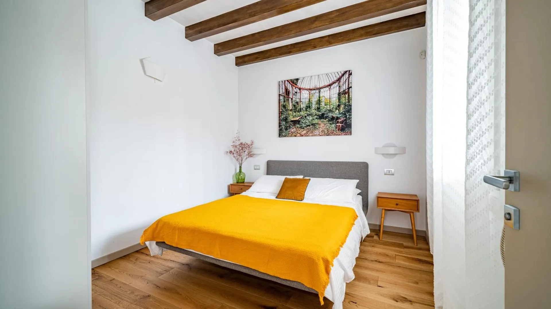Lake Breeze Apartment Sirmione 0*,  Italien