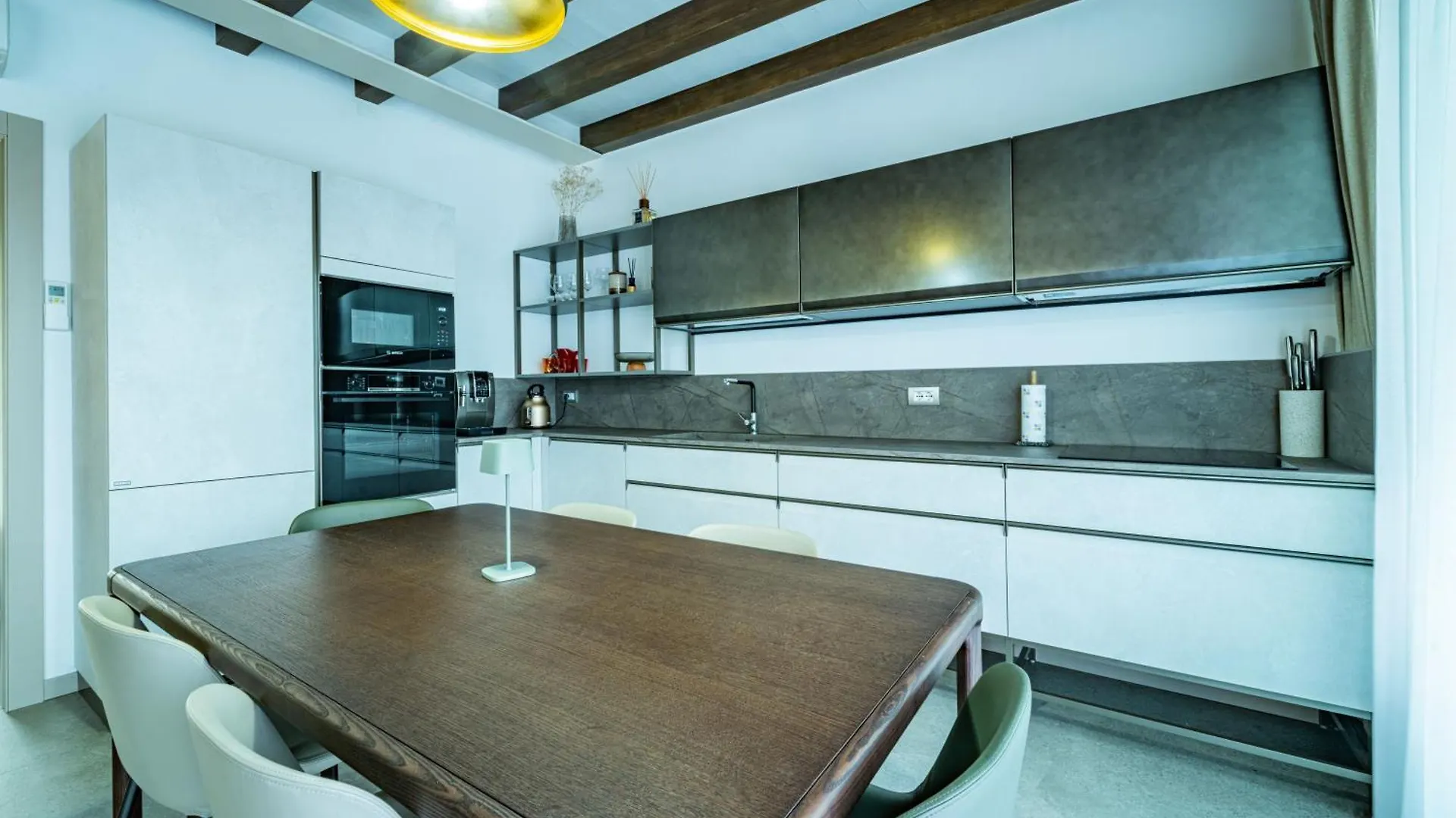Lake Breeze Apartment Sirmione 0*,  Italien