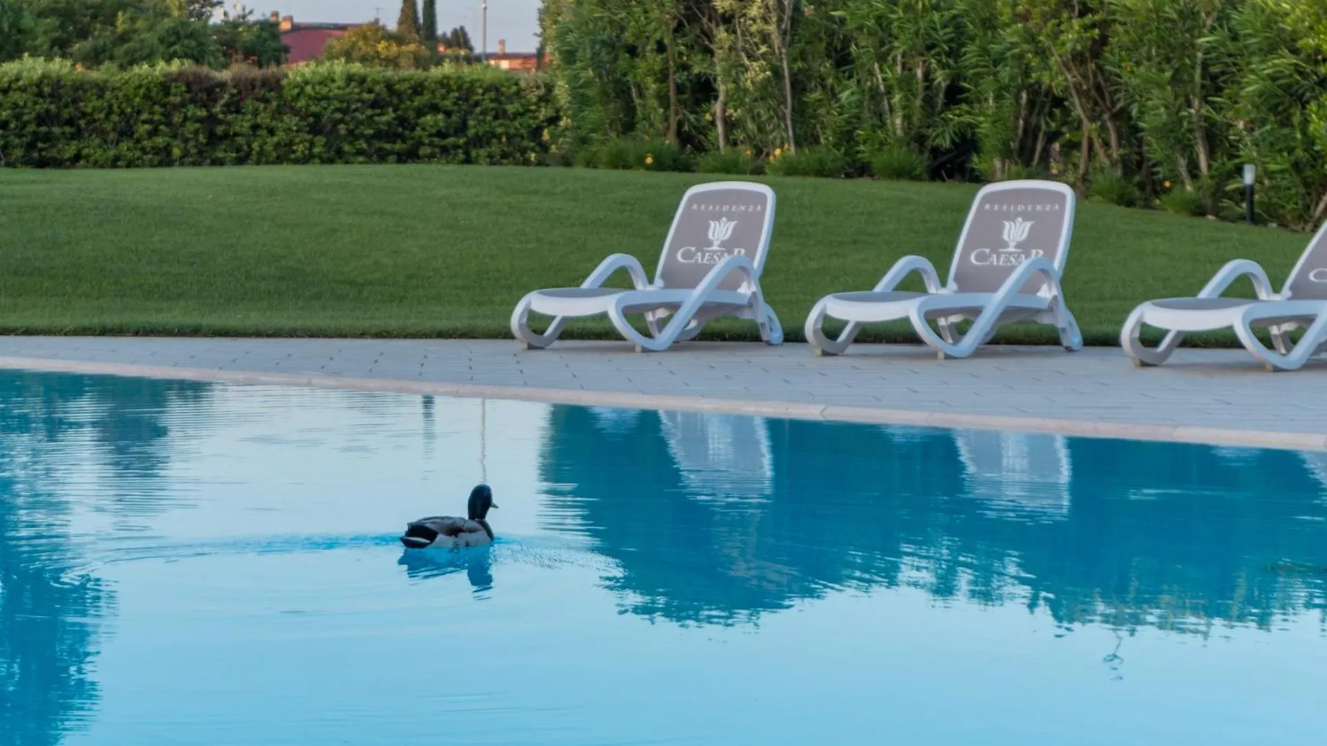 Lake Breeze Apartment Sirmione Italien
