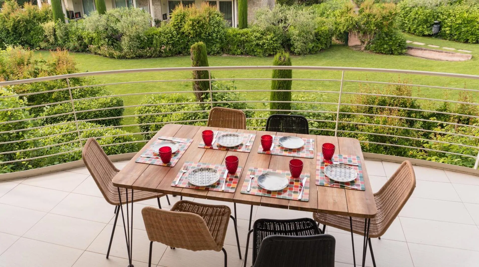 Lake Breeze Apartment Sirmione 0*,