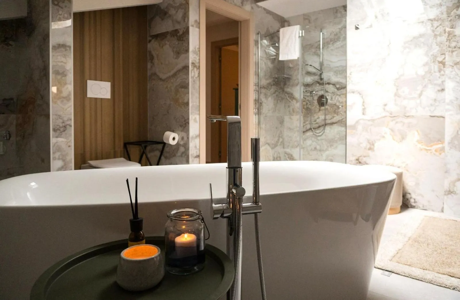 Lake Breeze Apartment Sirmione Italien